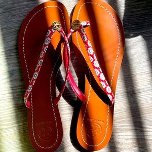 Beautiful new Tory Burch leather flip flops.